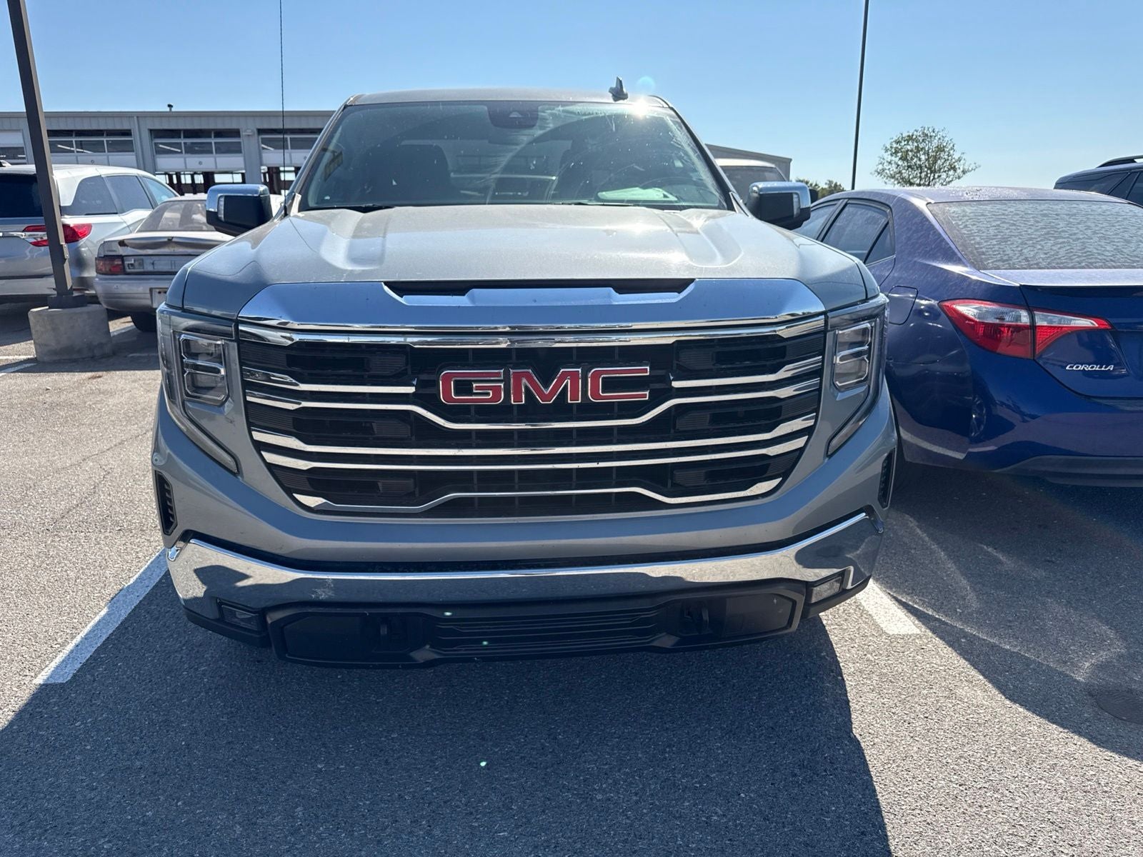 2025 GMC Sierra 1500 SLT
