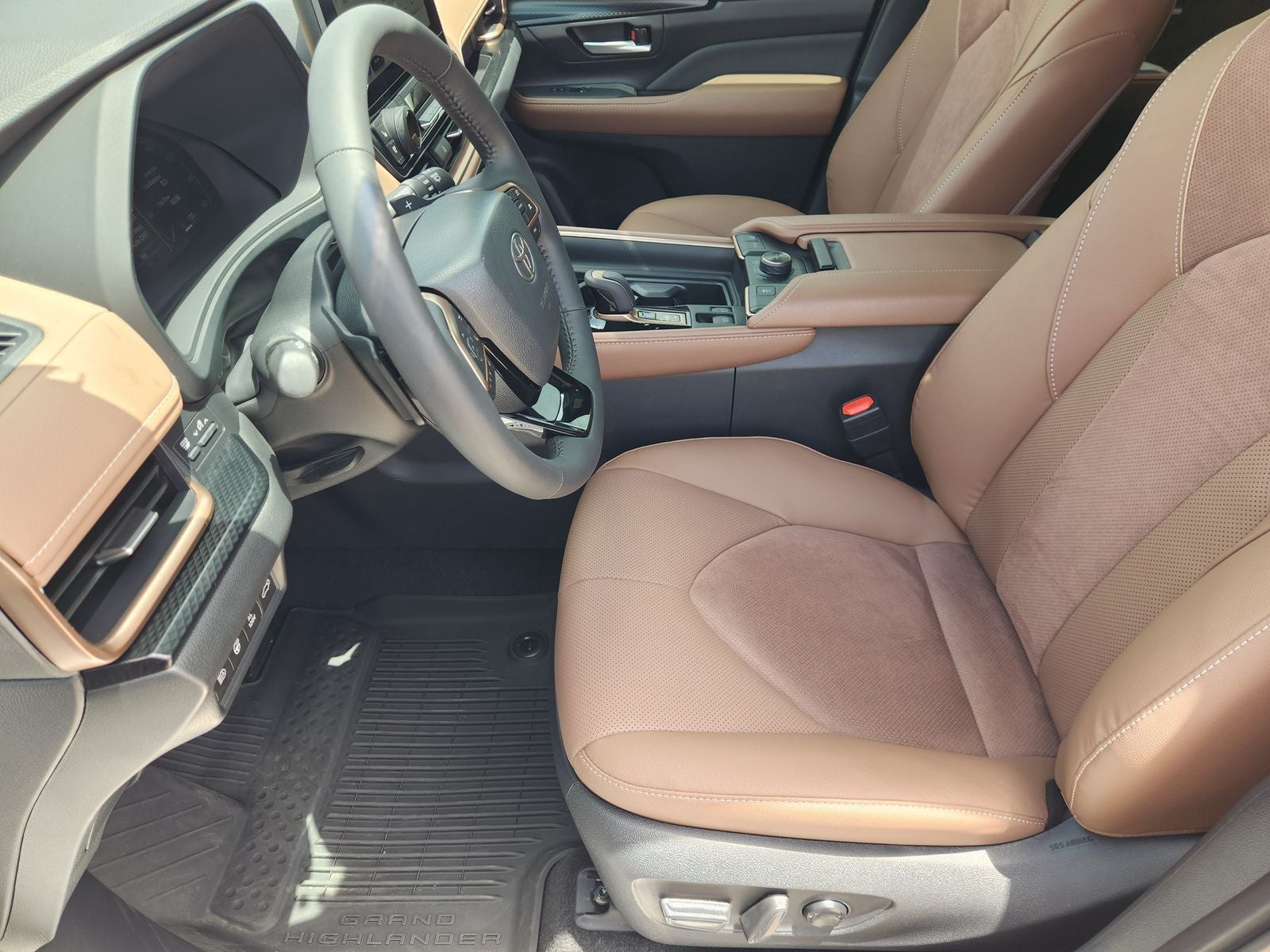 2026 Toyota Grand Highlander Hybrid MAX Platinum