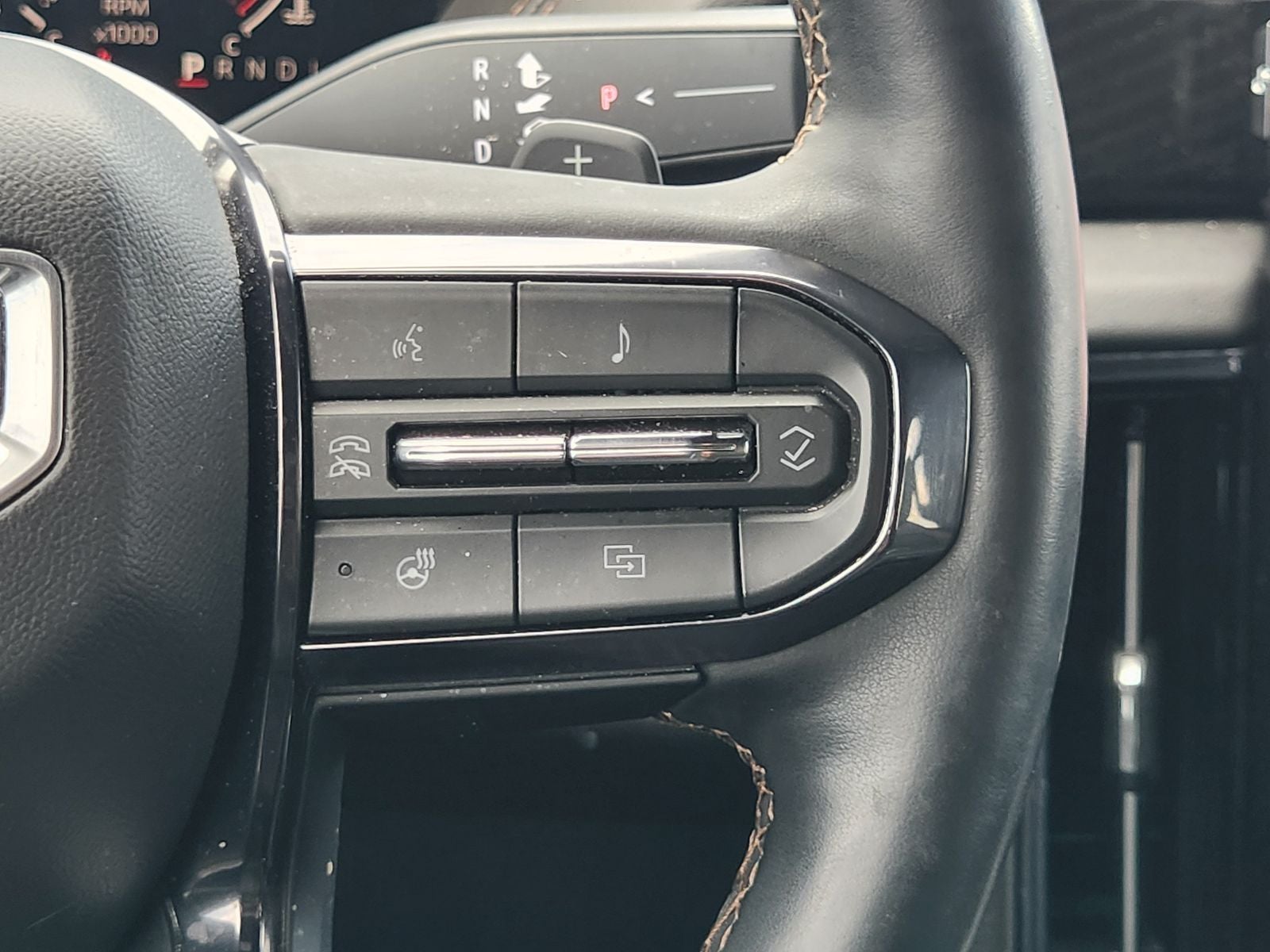 2025 GMC Yukon AT4