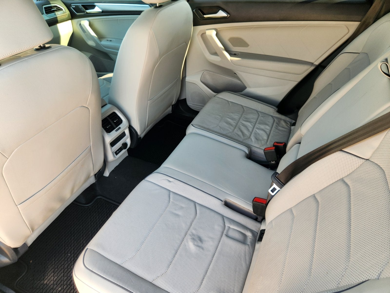 2024 Volkswagen Tiguan 2.0T SEL R-Line