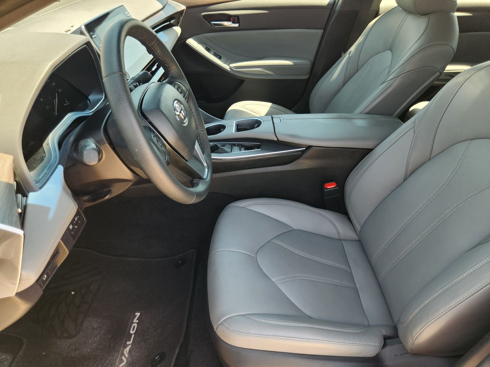 2022 Toyota Avalon XLE