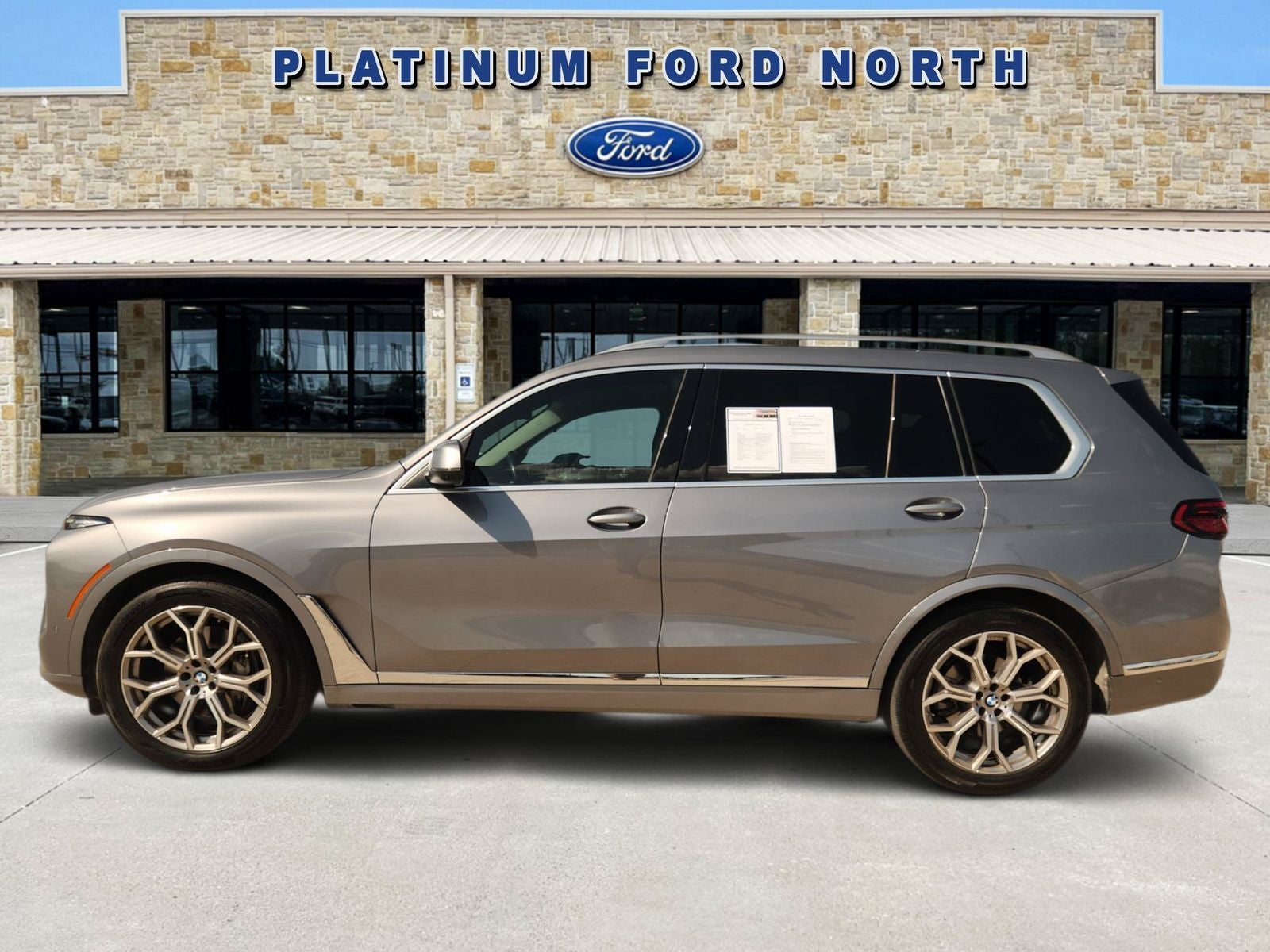 2023 BMW X7 xDrive40i