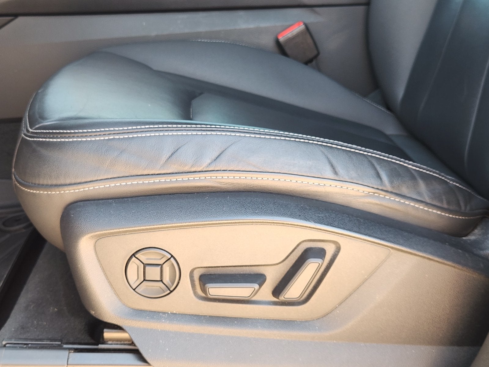 2020 Audi Q8 55 Premium quattro