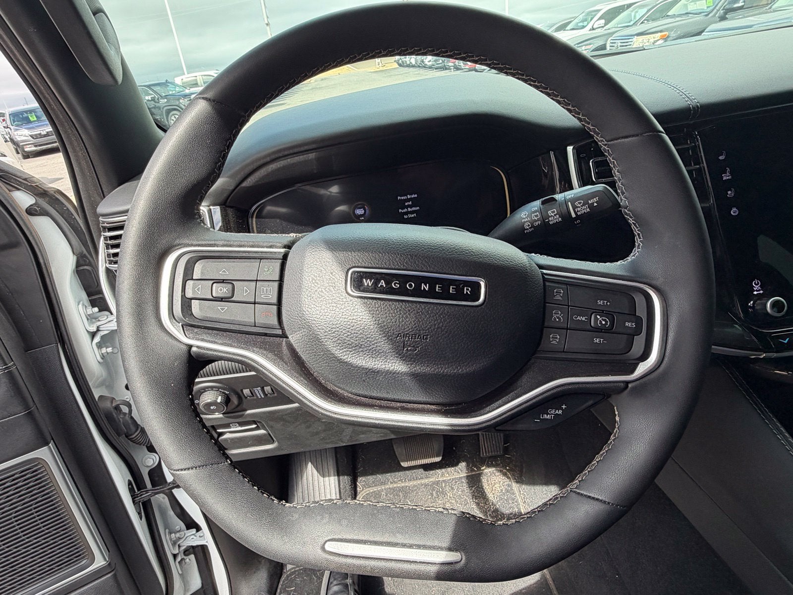 2023 Jeep Wagoneer Base