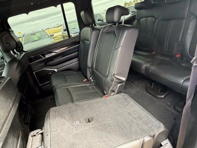 2023 Jeep Wagoneer Base