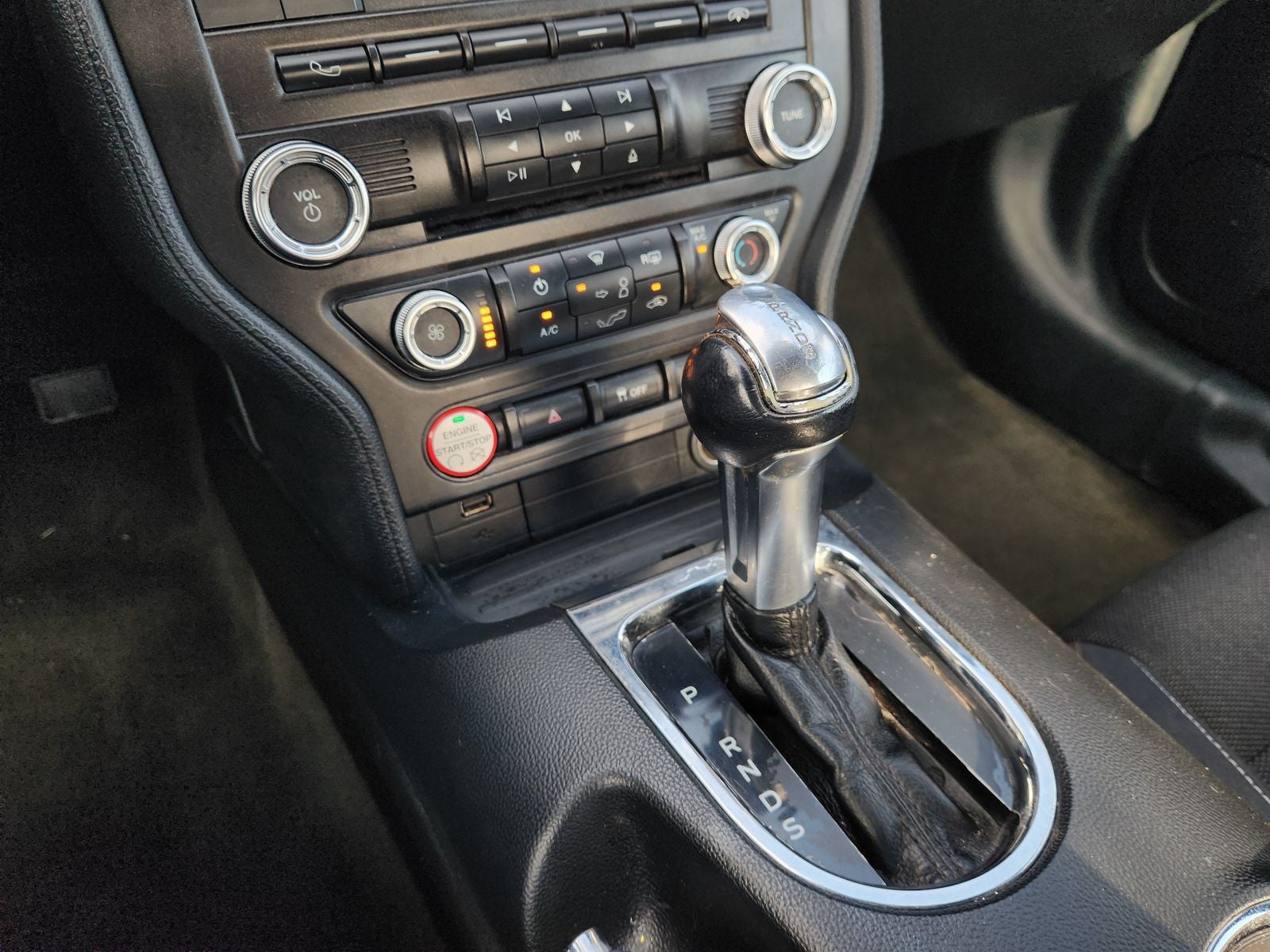 2016 Ford Mustang V6