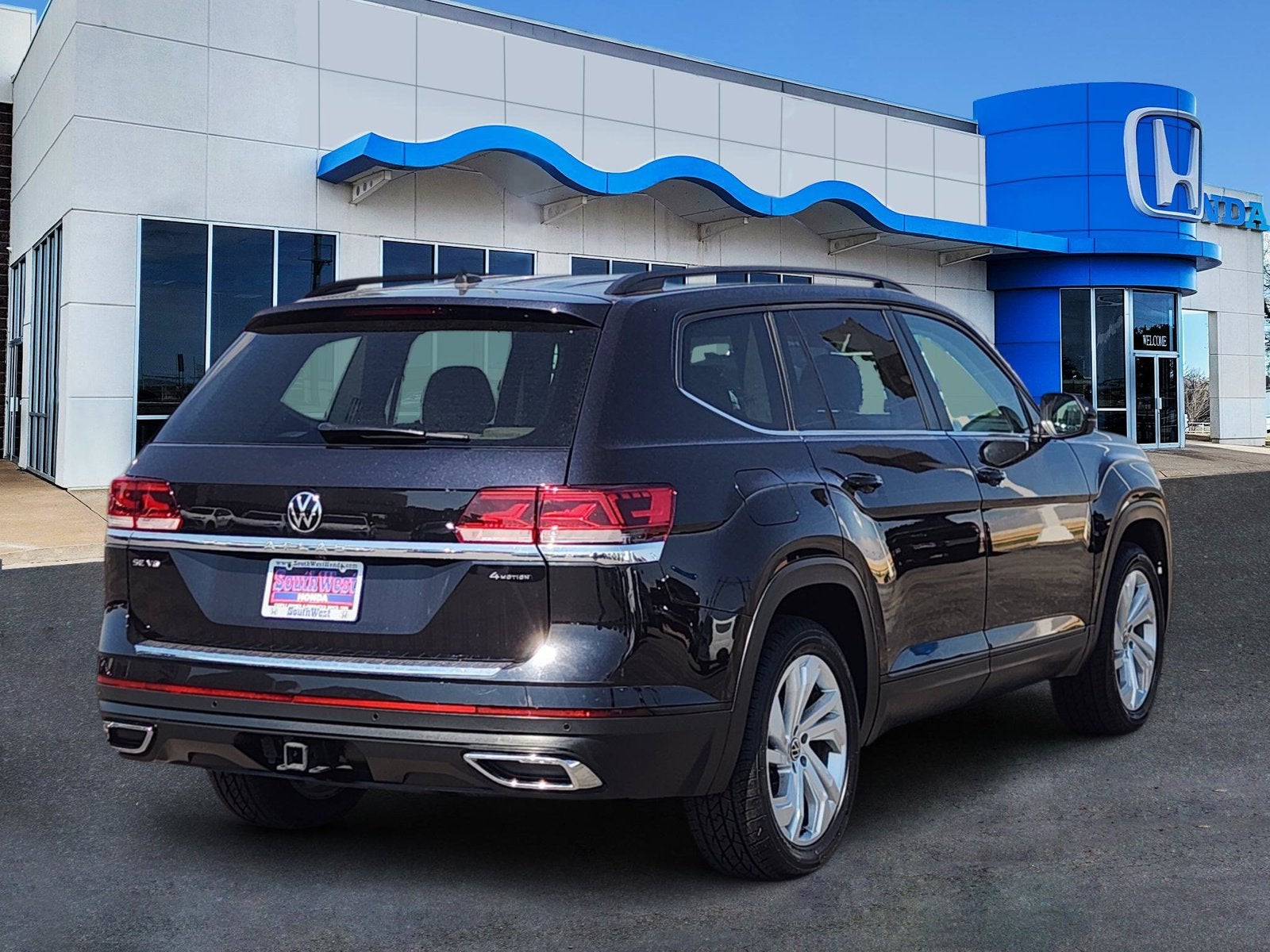 2023 Volkswagen Atlas 3.6L V6 SE w/Technology