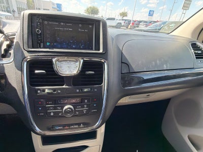 2015 Chrysler Town & Country Touring