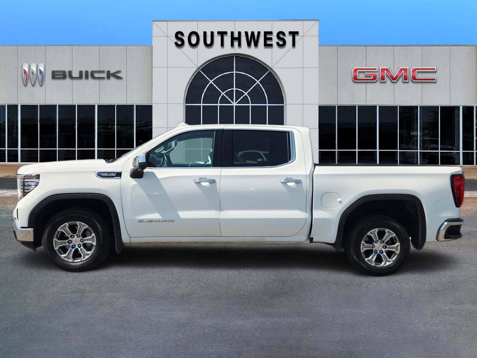 2025 GMC Sierra 1500 SLT