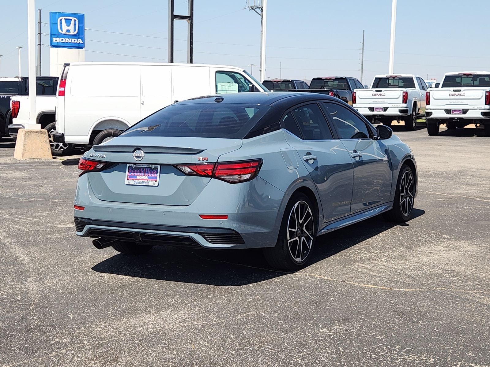 2025 Nissan Sentra SR