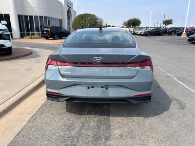 2021 Hyundai Elantra SE