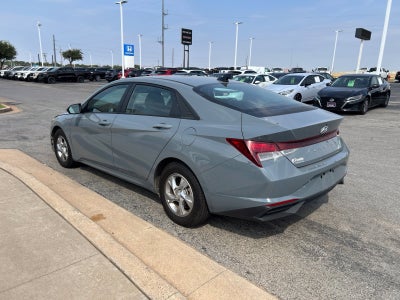 2021 Hyundai Elantra SE