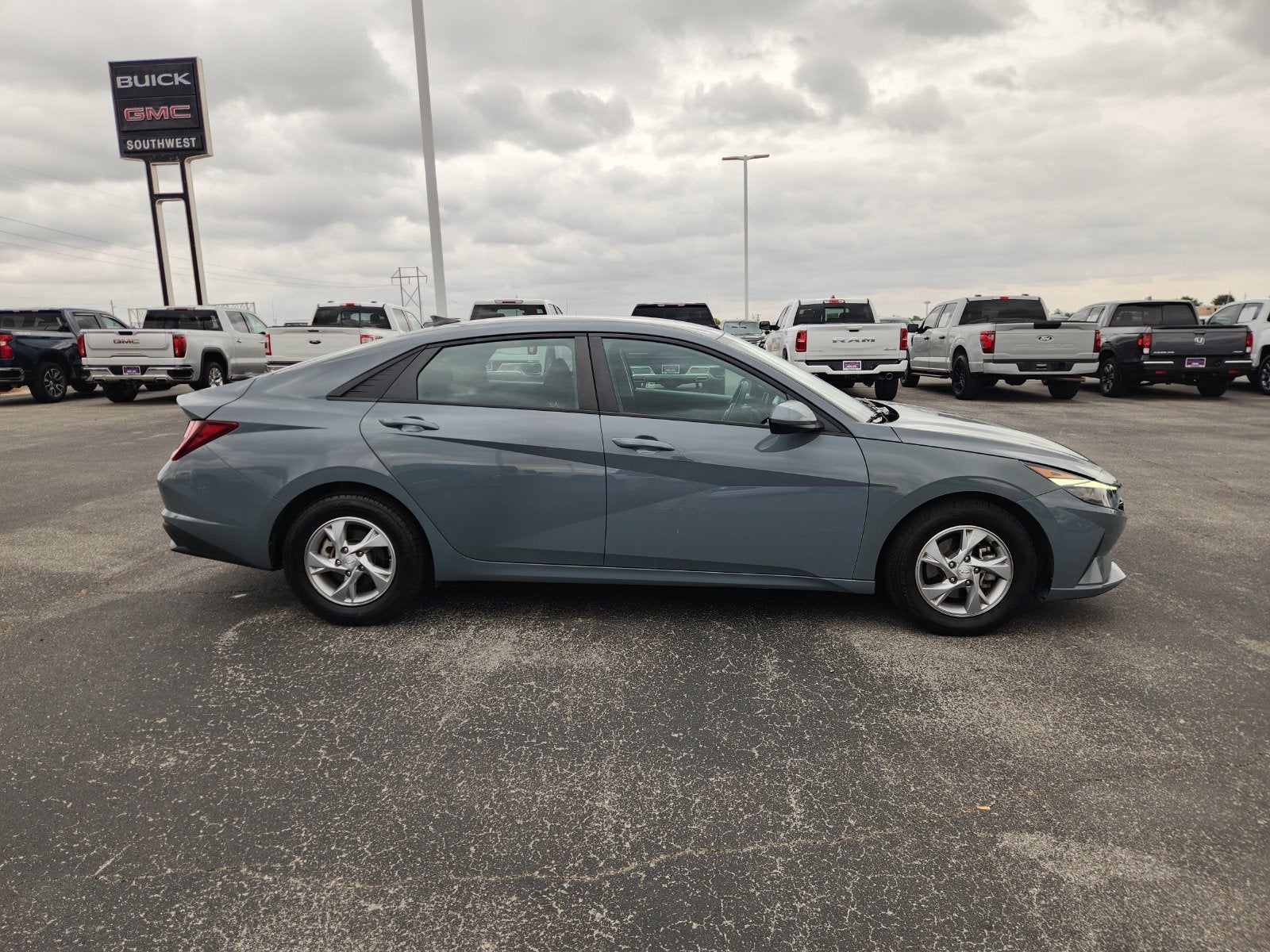 2021 Hyundai Elantra SE