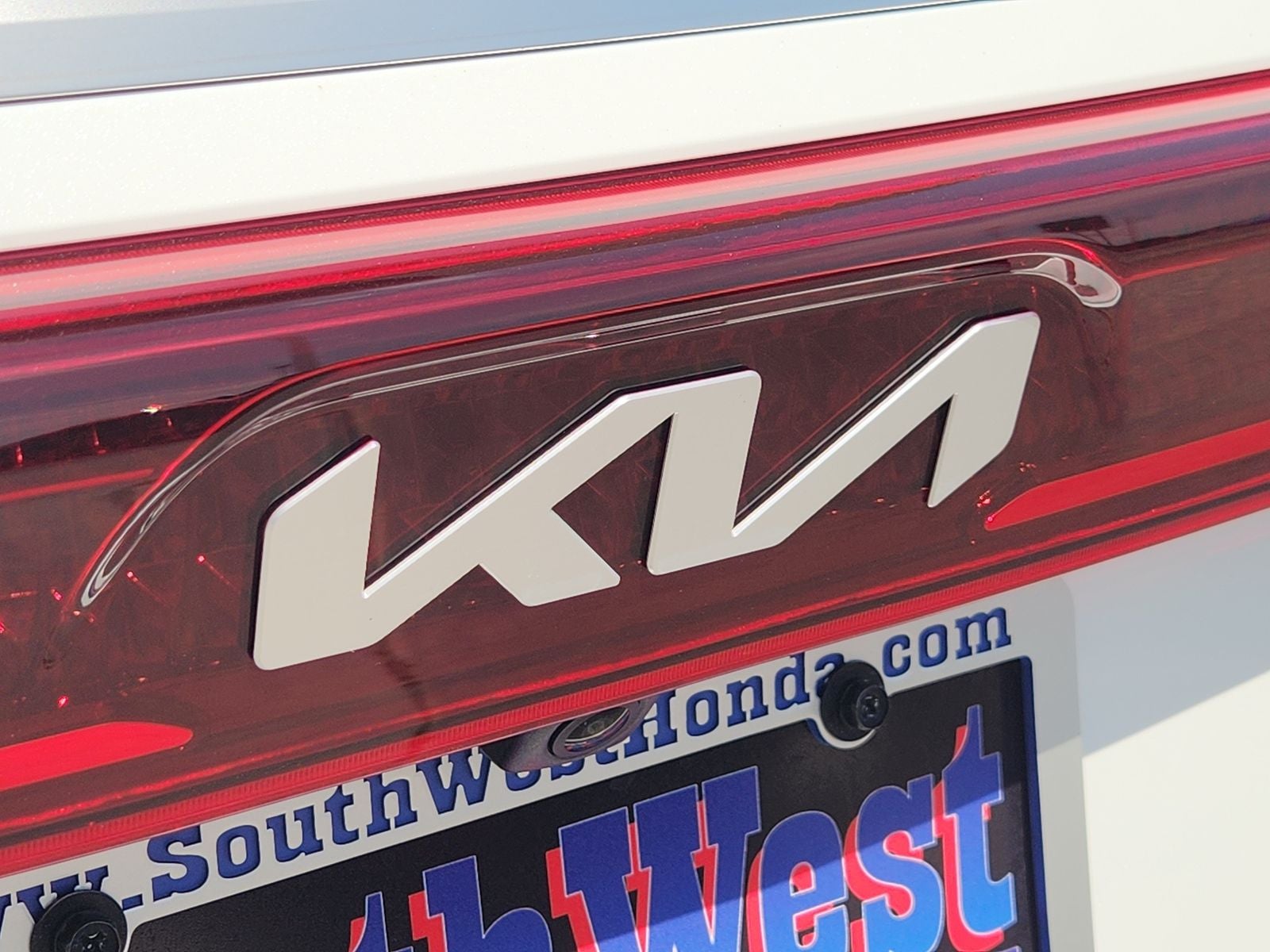 2024 Kia Carnival SX