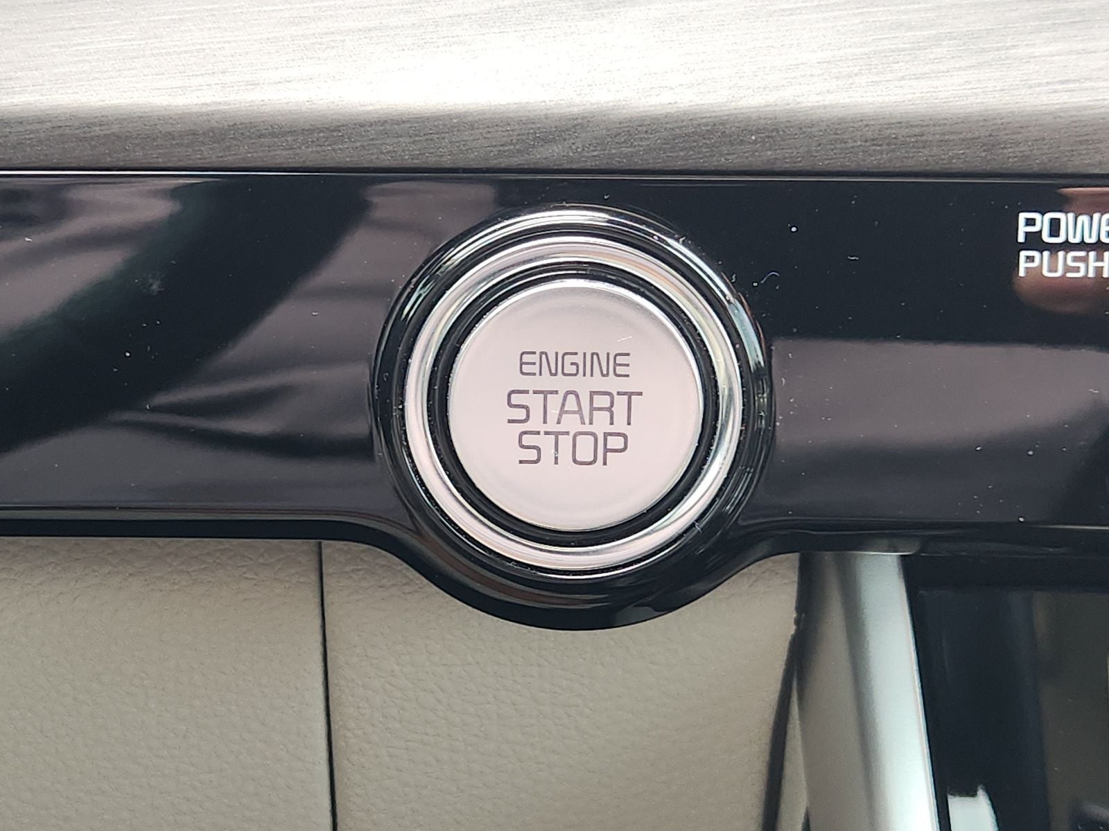 2024 Kia Carnival SX
