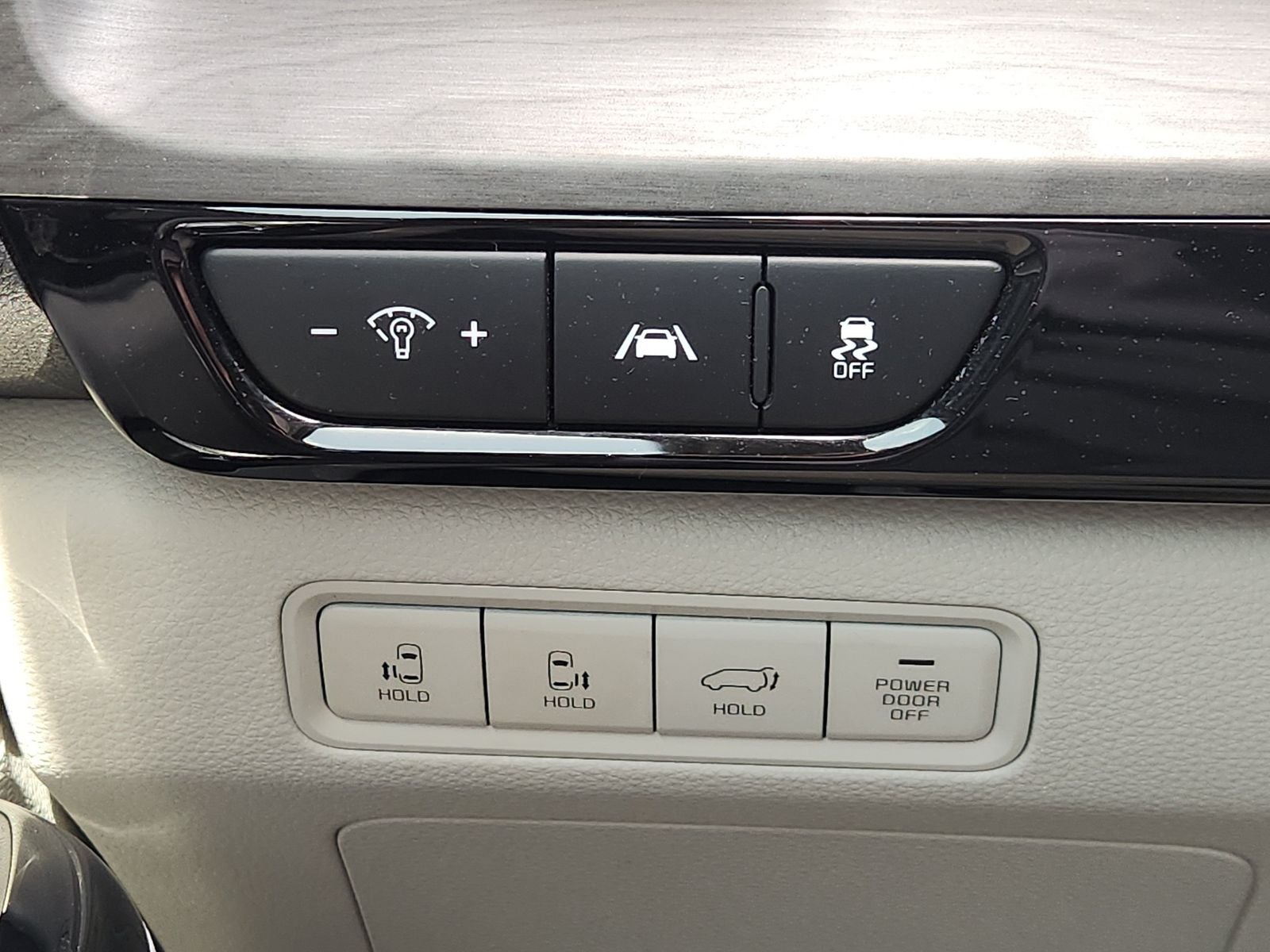 2024 Kia Carnival SX