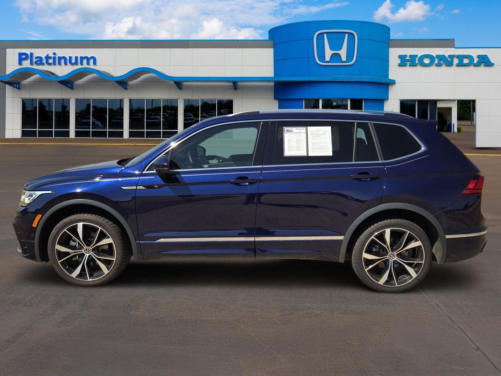 2024 Volkswagen Tiguan 2.0T SEL R-Line