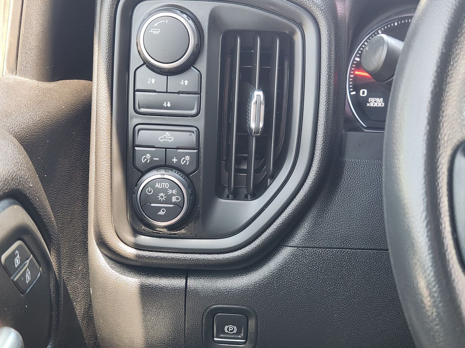 2023 Chevrolet Silverado 2500HD Custom