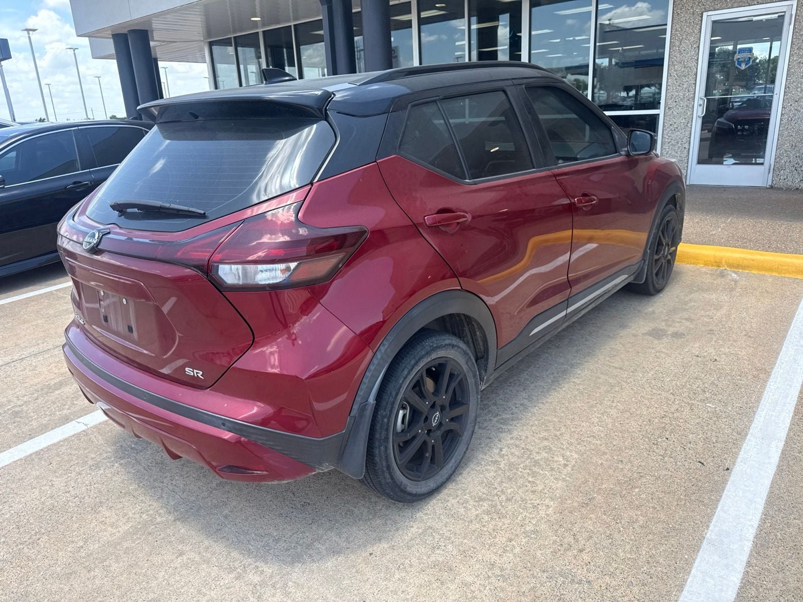 2022 Nissan Kicks SR