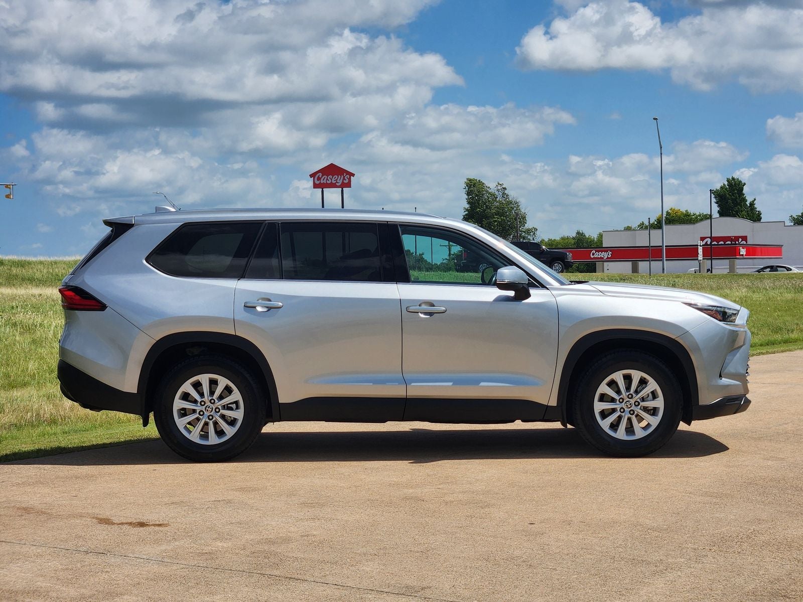2024 Toyota Grand Highlander Hybrid XLE