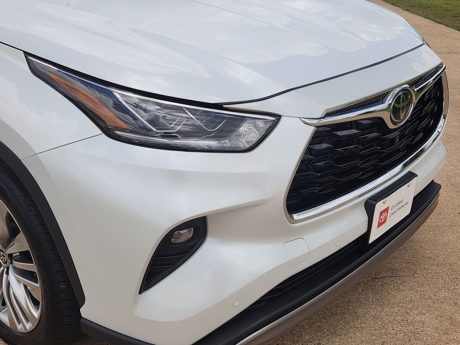2025 Toyota Highlander Platinum