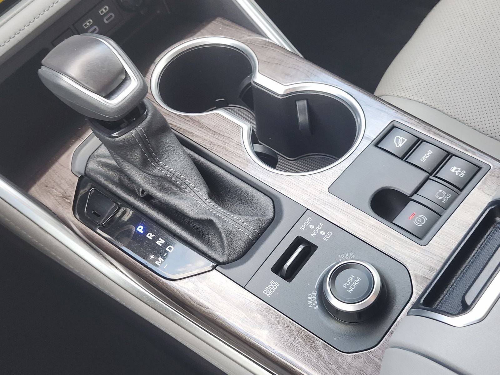 2025 Toyota Highlander Platinum