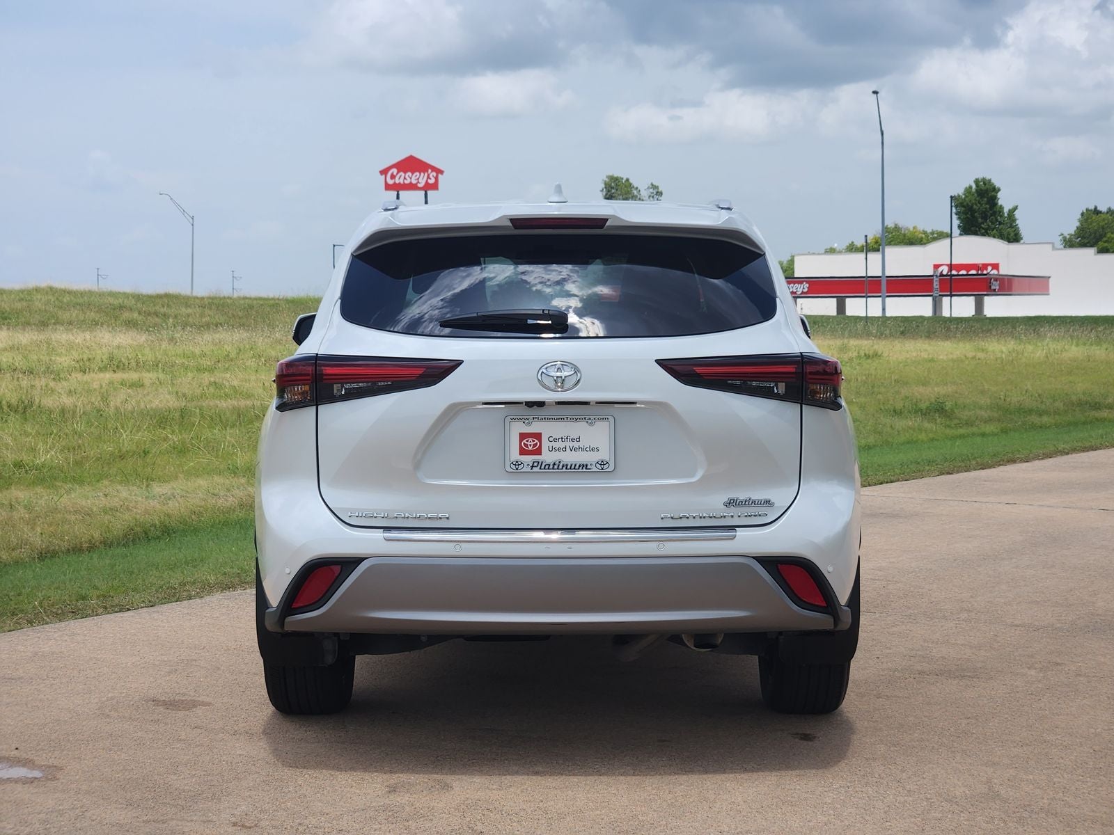 2025 Toyota Highlander Platinum