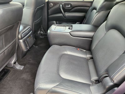 2024 INFINITI QX80 LUXE
