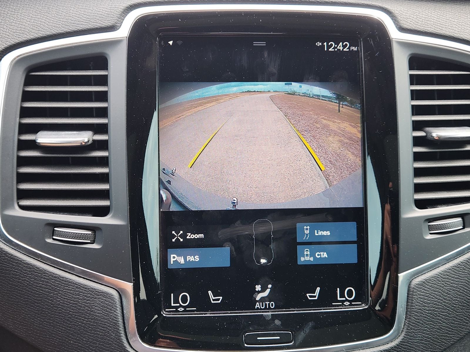 2021 Volvo XC90 T6 Momentum