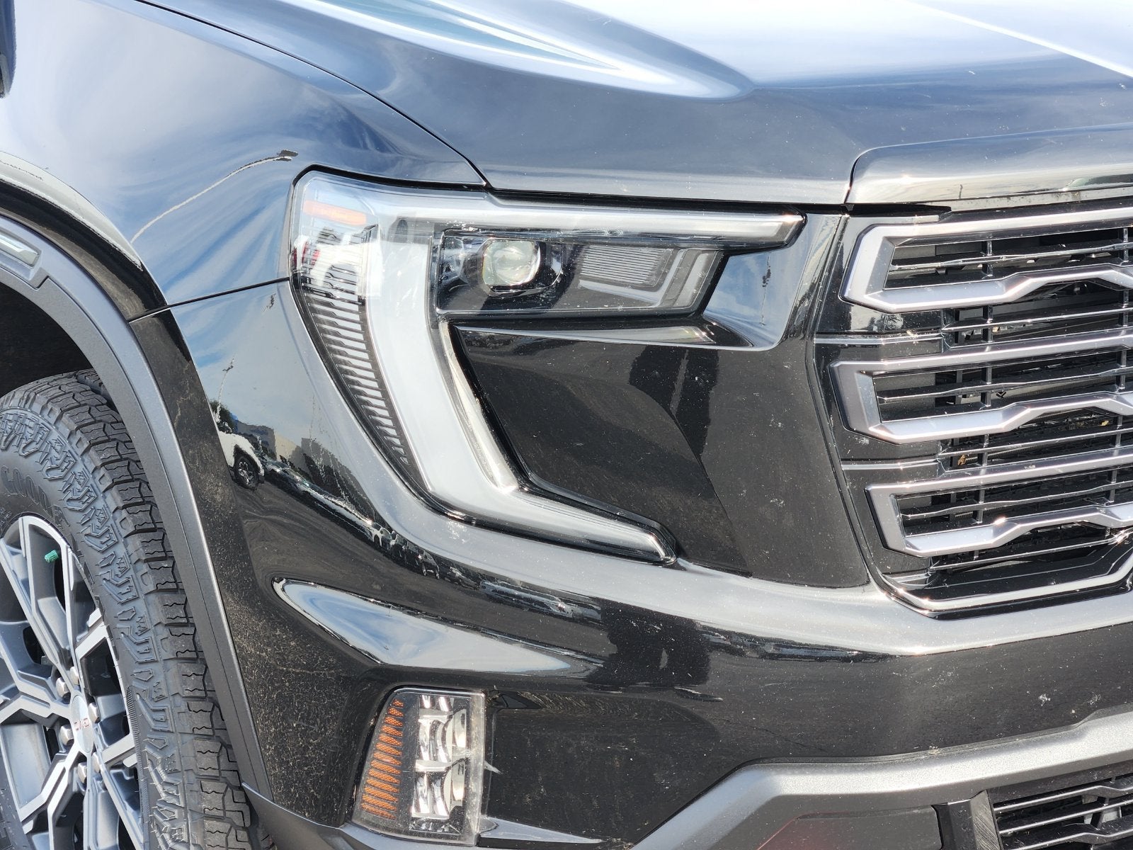 2025 GMC Acadia AT4