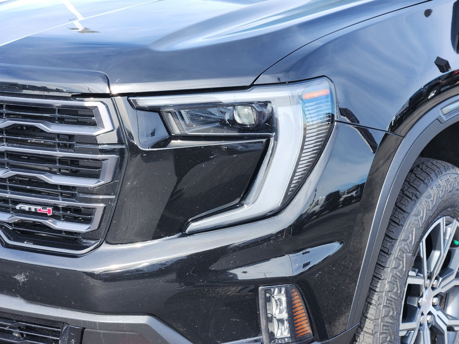 2025 GMC Acadia AT4