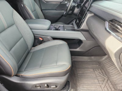 2025 GMC Acadia AT4