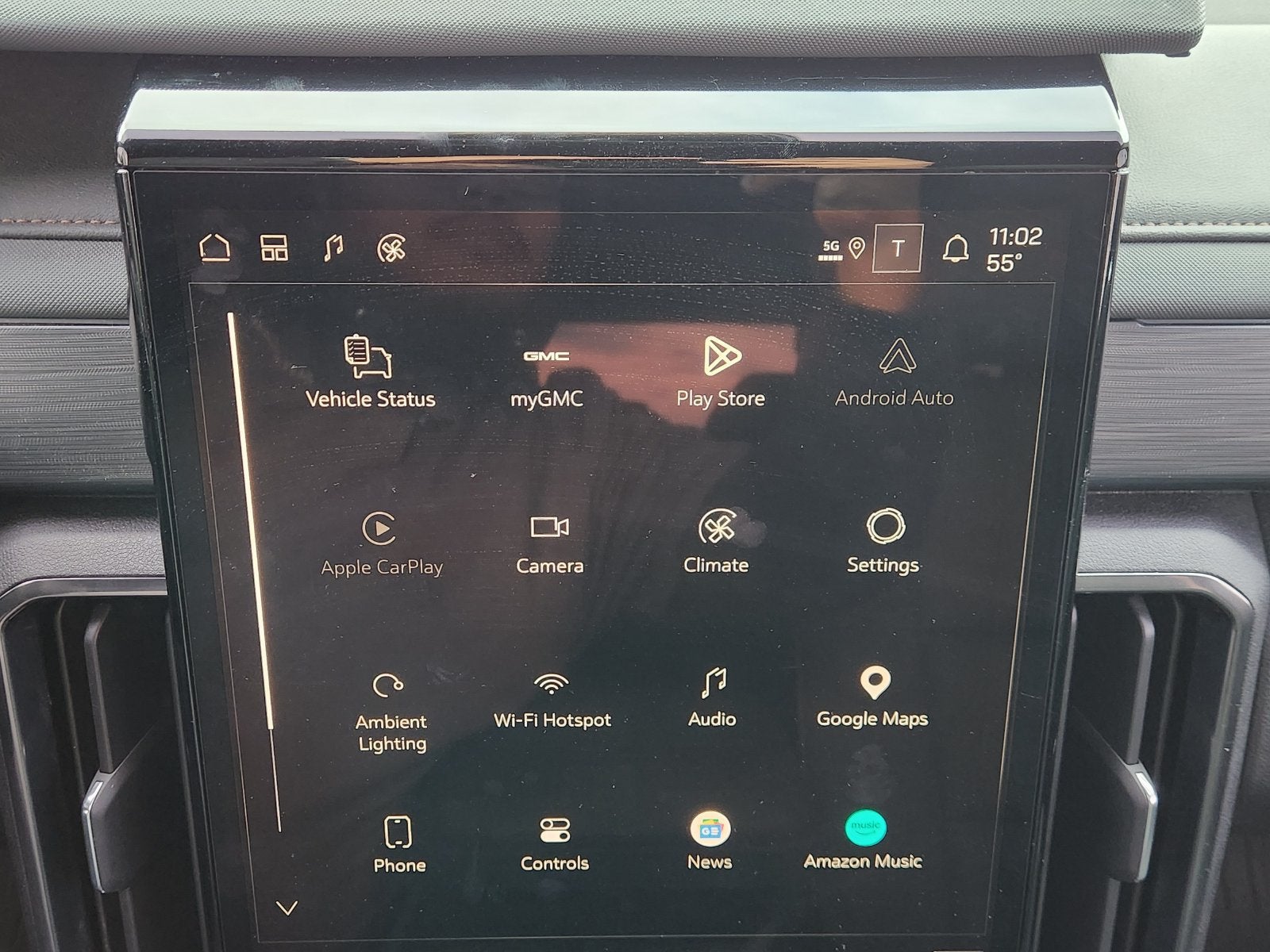 2025 GMC Acadia AT4