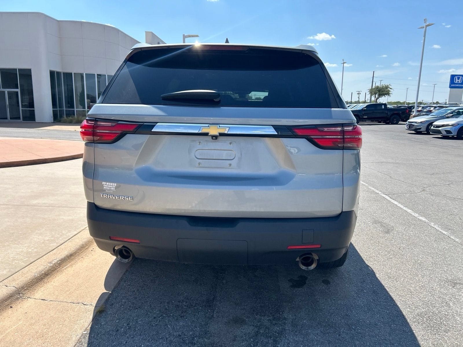 2023 Chevrolet Traverse LS