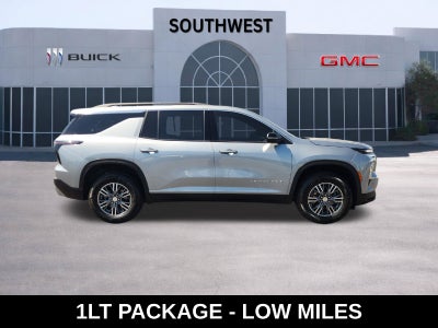2024 Chevrolet Traverse LT