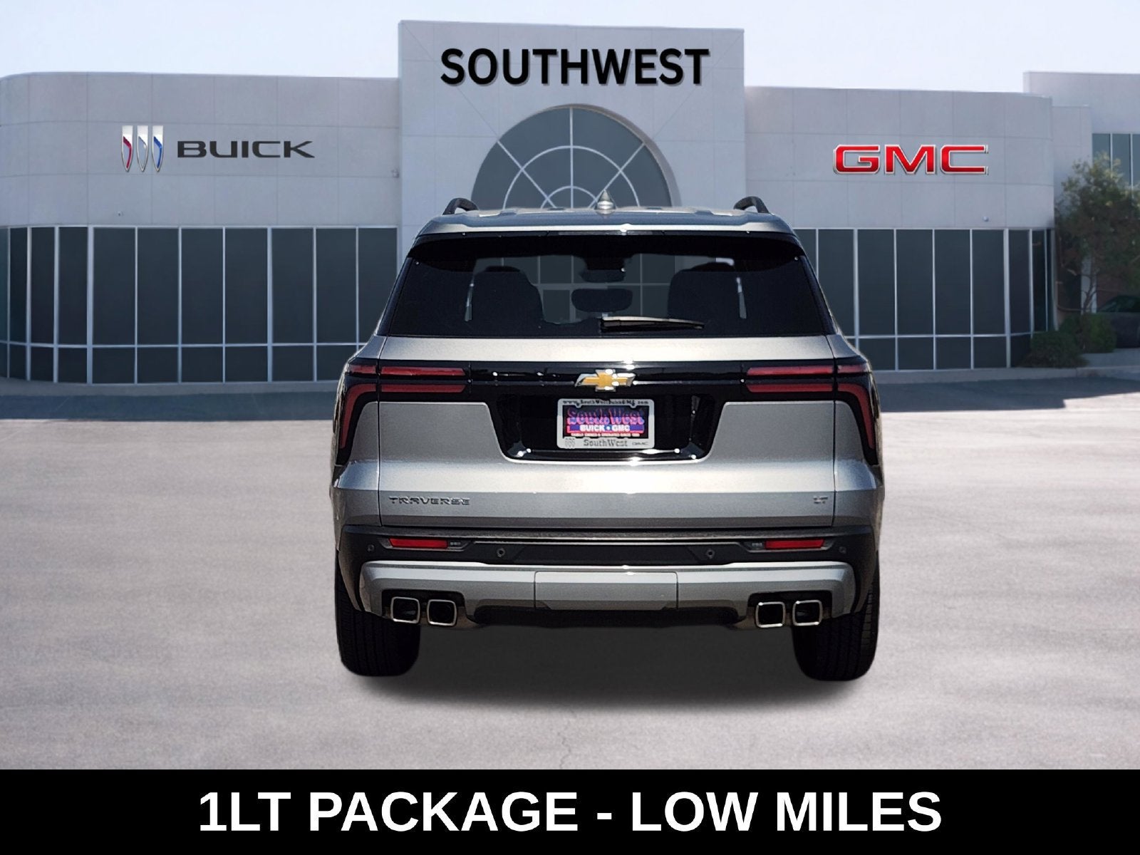 2024 Chevrolet Traverse LT