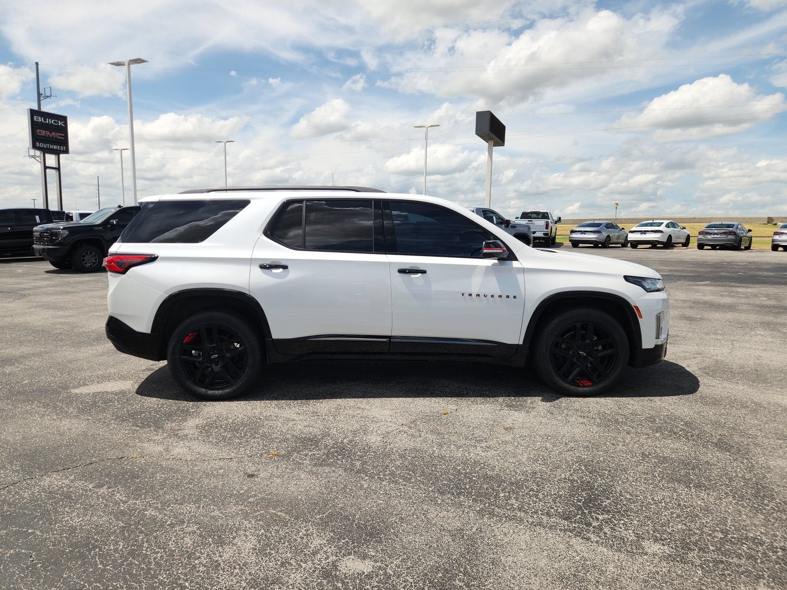 2023 Chevrolet Traverse Premier