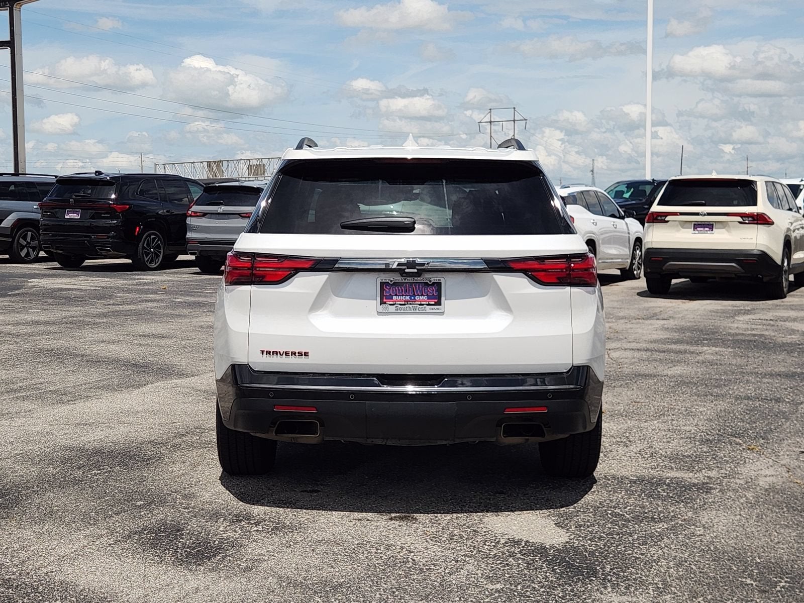 2023 Chevrolet Traverse Premier