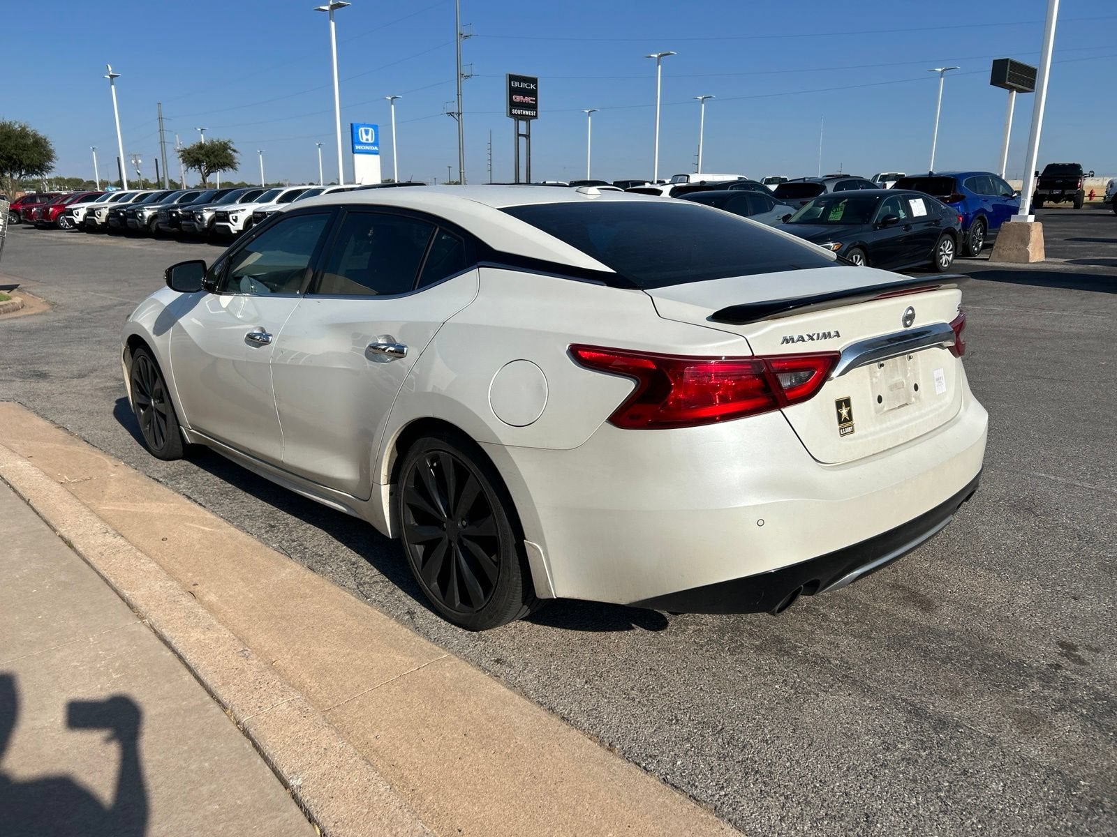 2017 Nissan Maxima SR