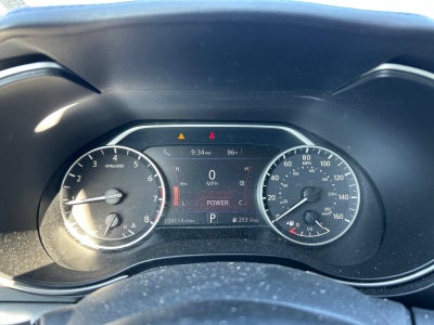 2017 Nissan Maxima SR