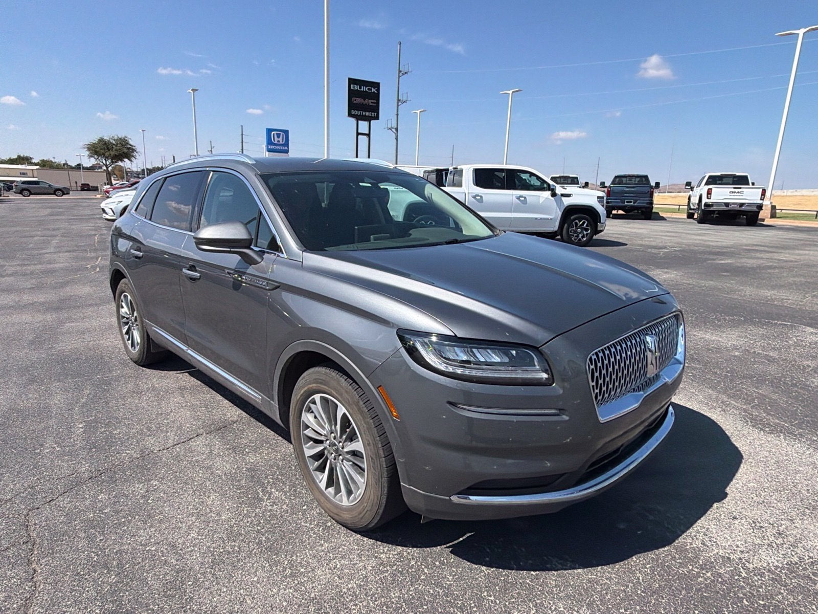 2022 Lincoln Nautilus Standard