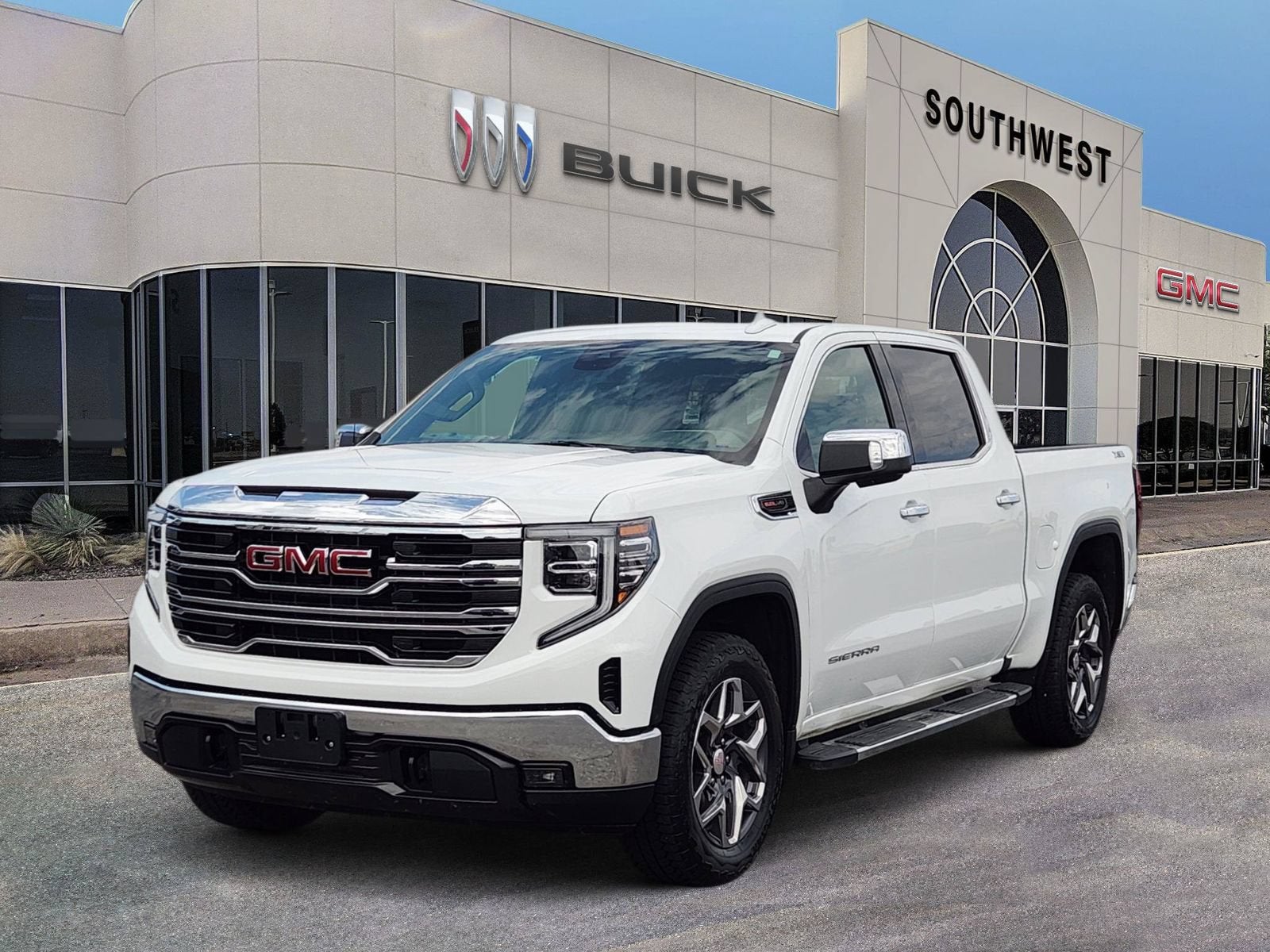 2025 GMC Sierra 1500 SLT