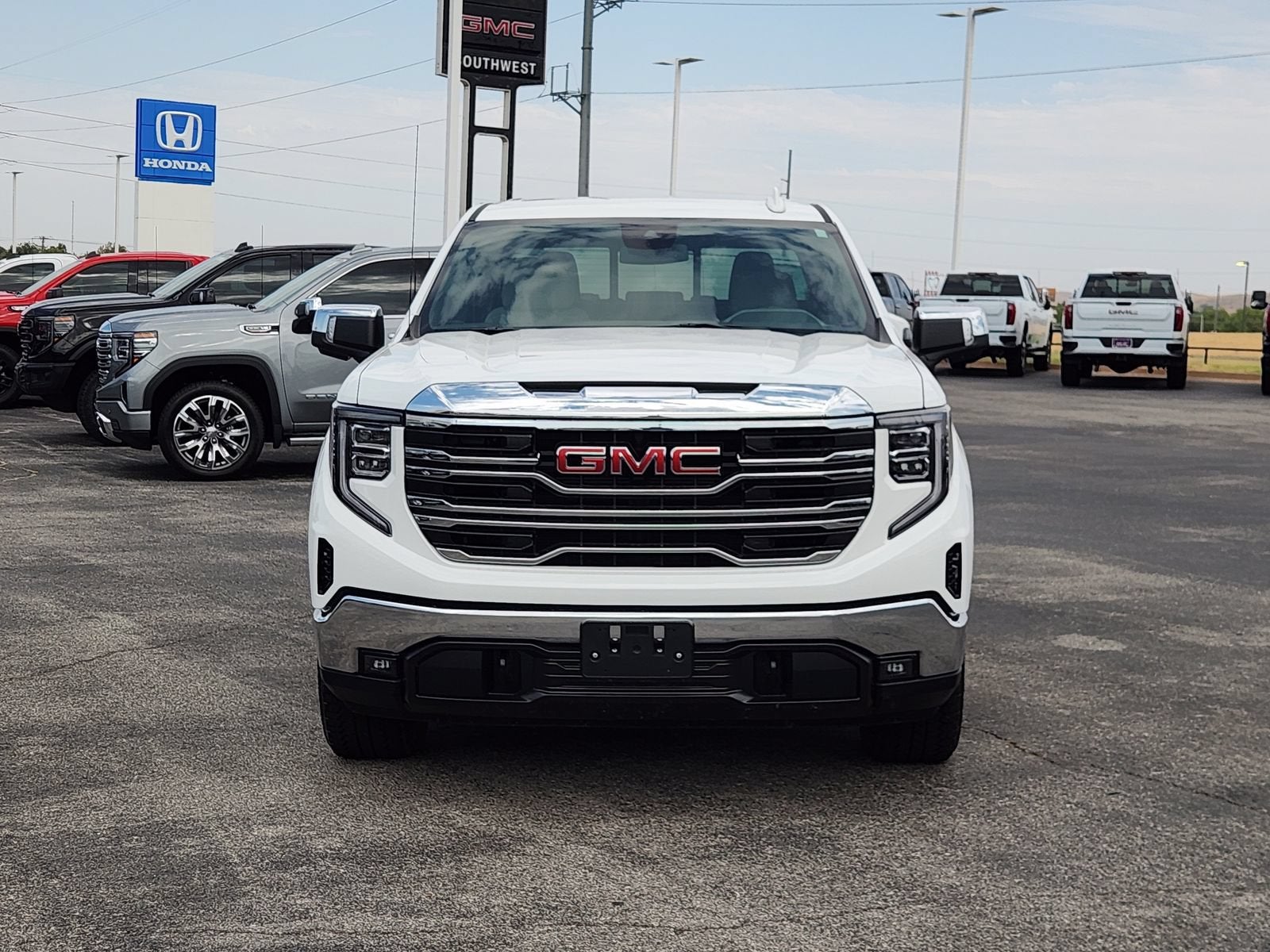 2025 GMC Sierra 1500 SLT