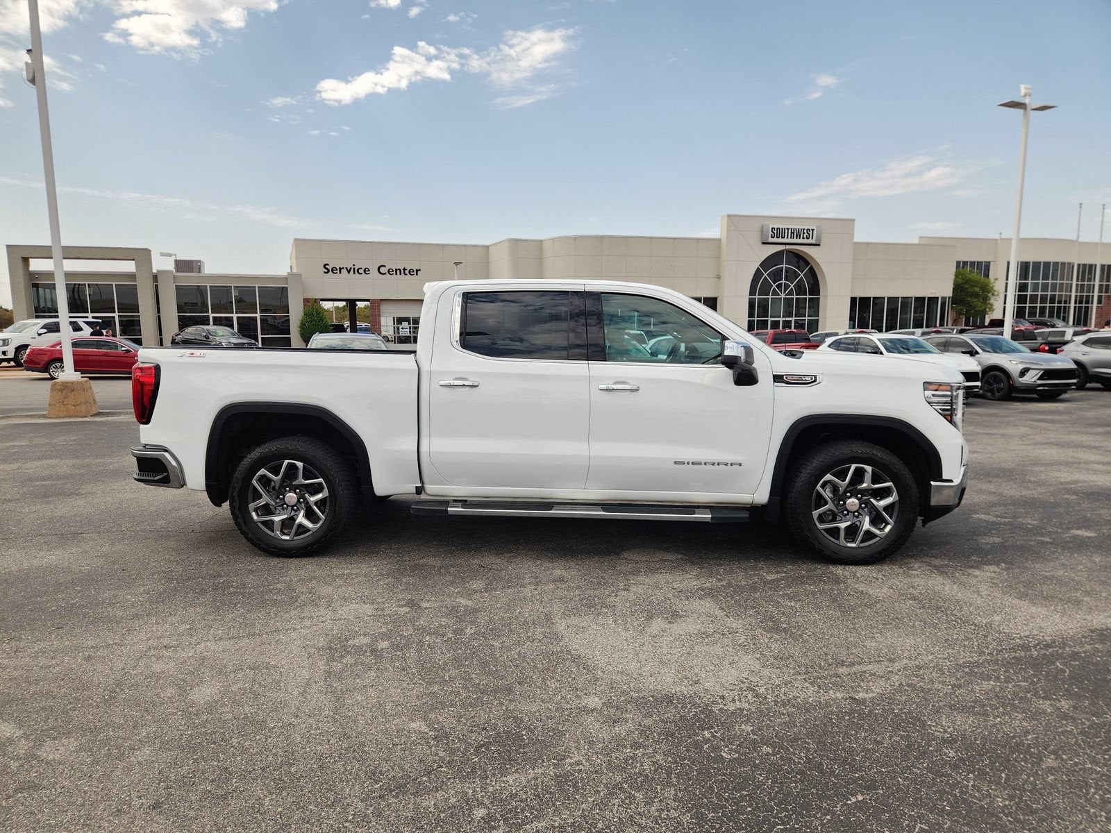 2025 GMC Sierra 1500 SLT