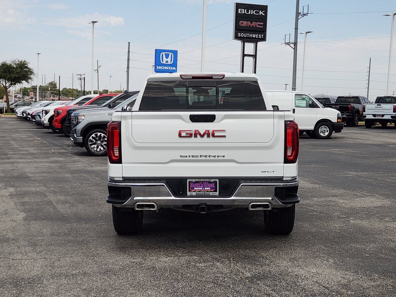 2025 GMC Sierra 1500 SLT