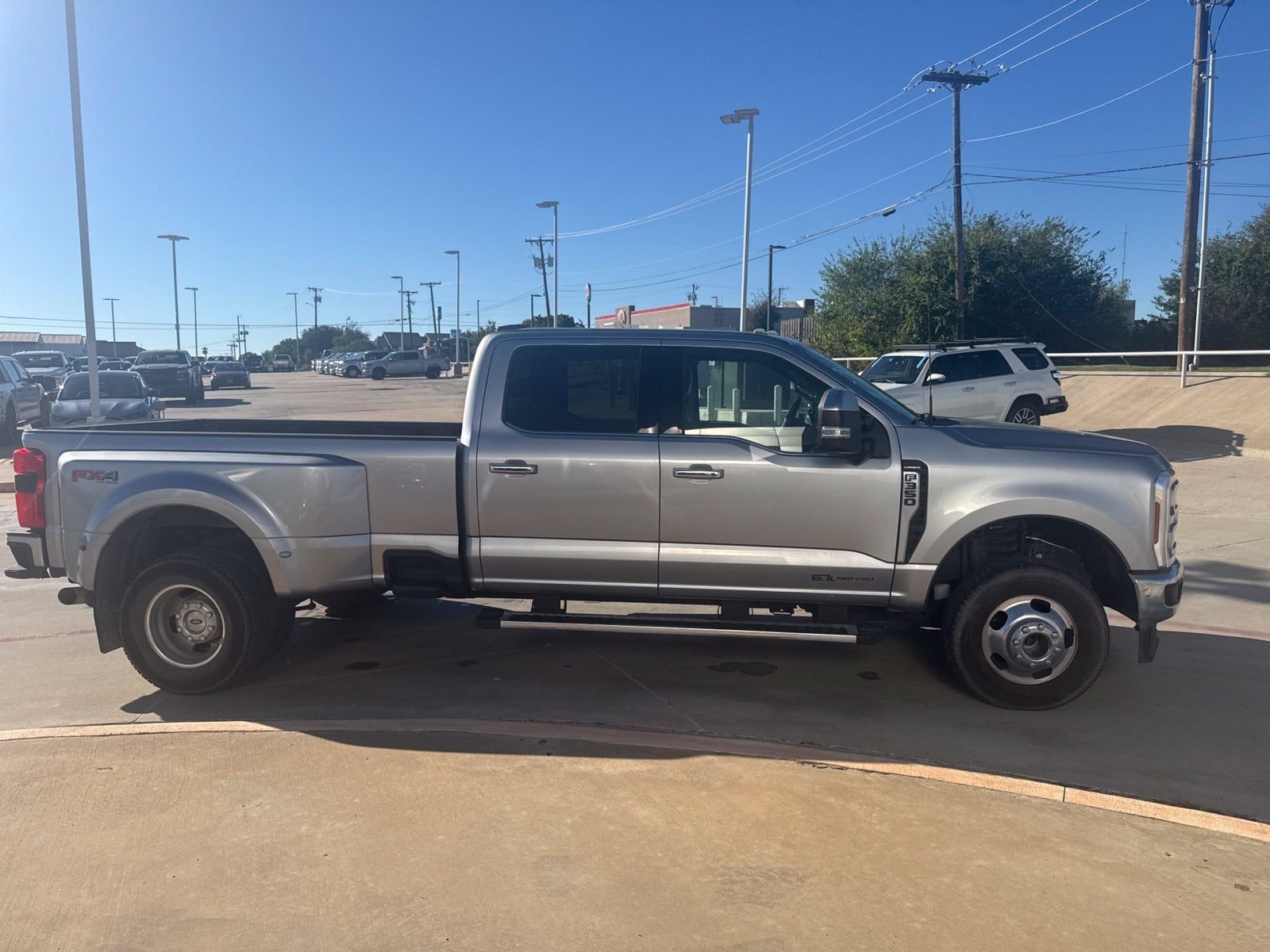2024 Ford F-350SD Lariat DRW