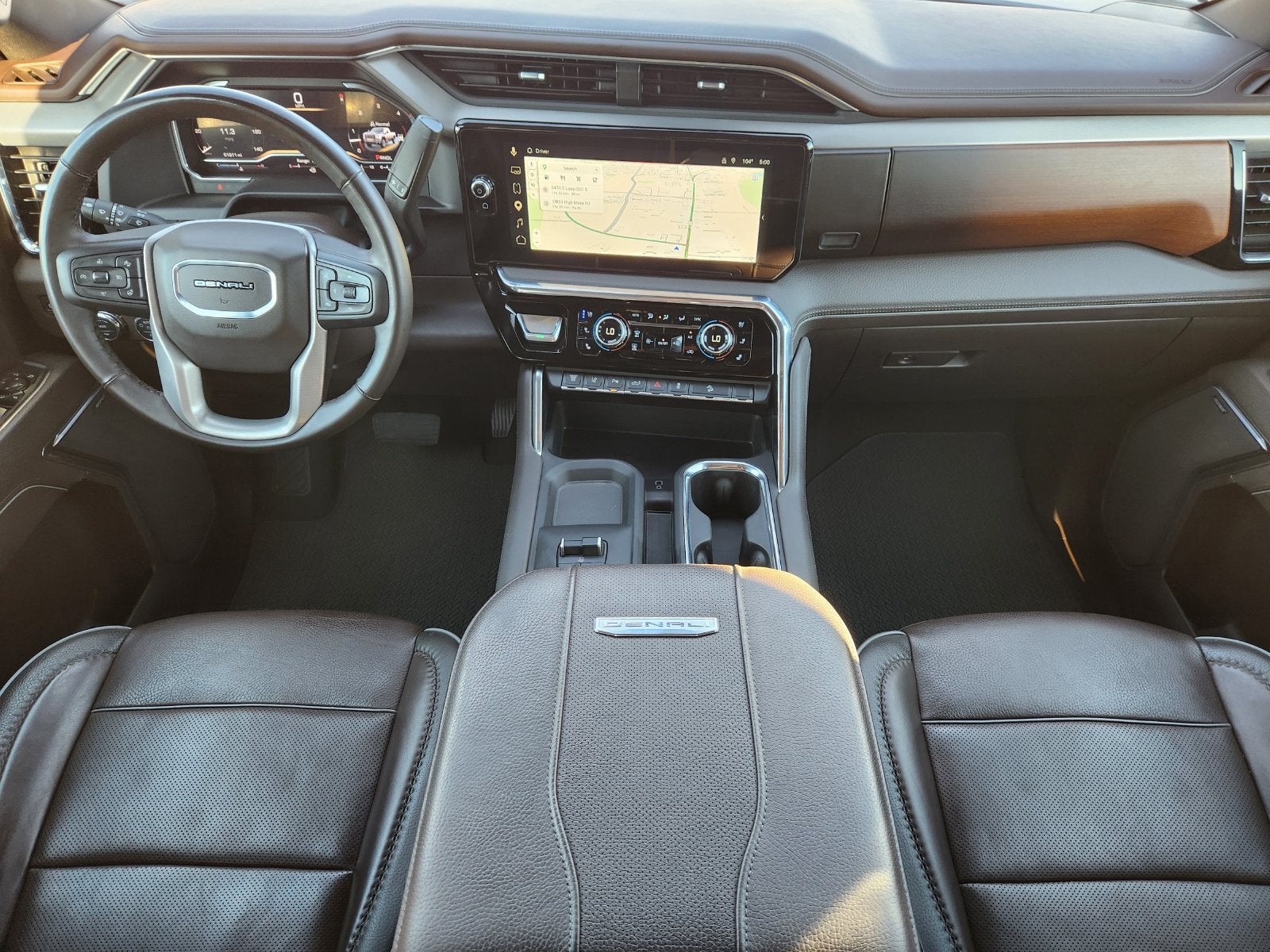 2025 GMC Sierra 2500HD Denali