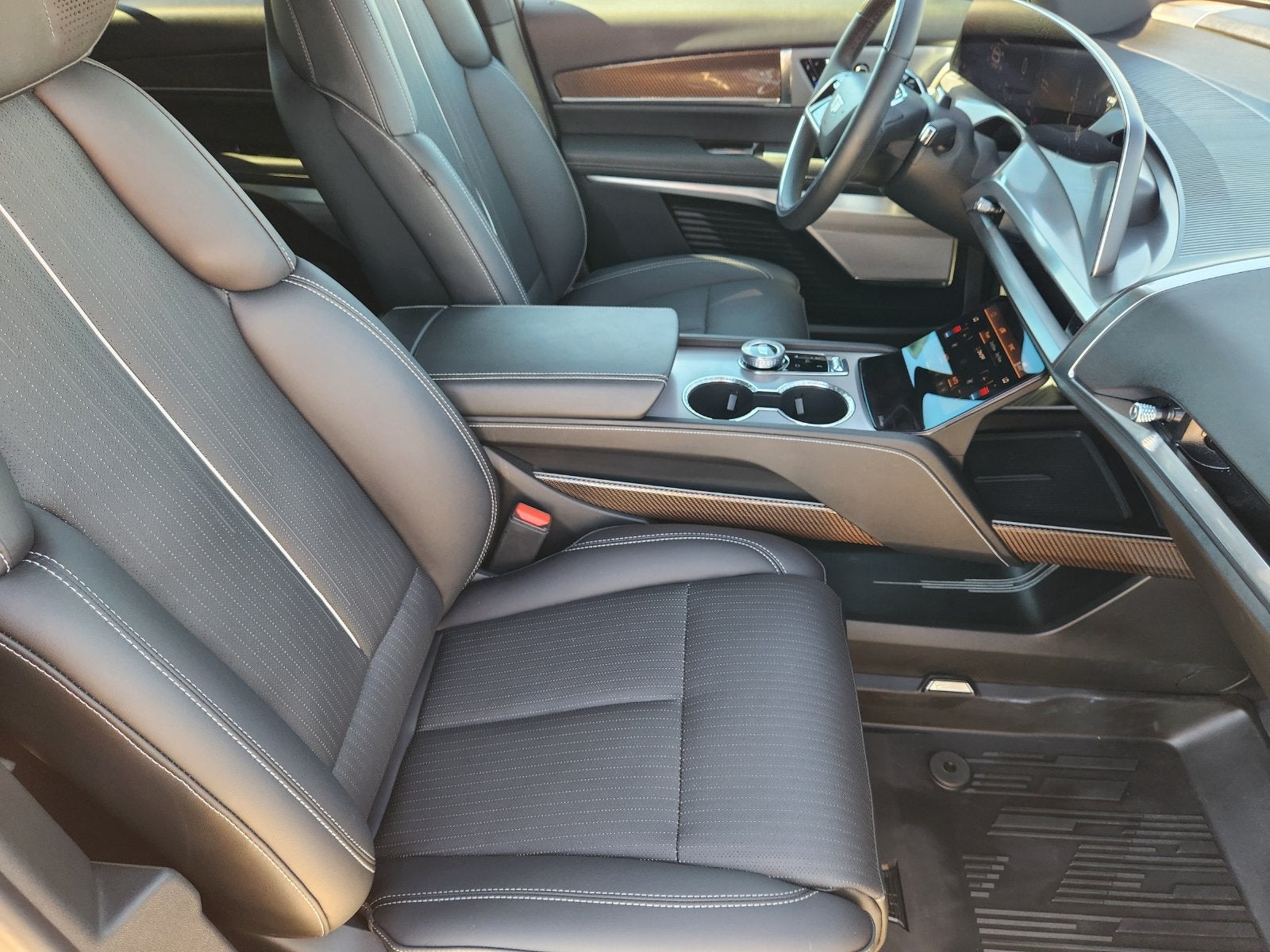 2026 Cadillac VISTIQ Sport