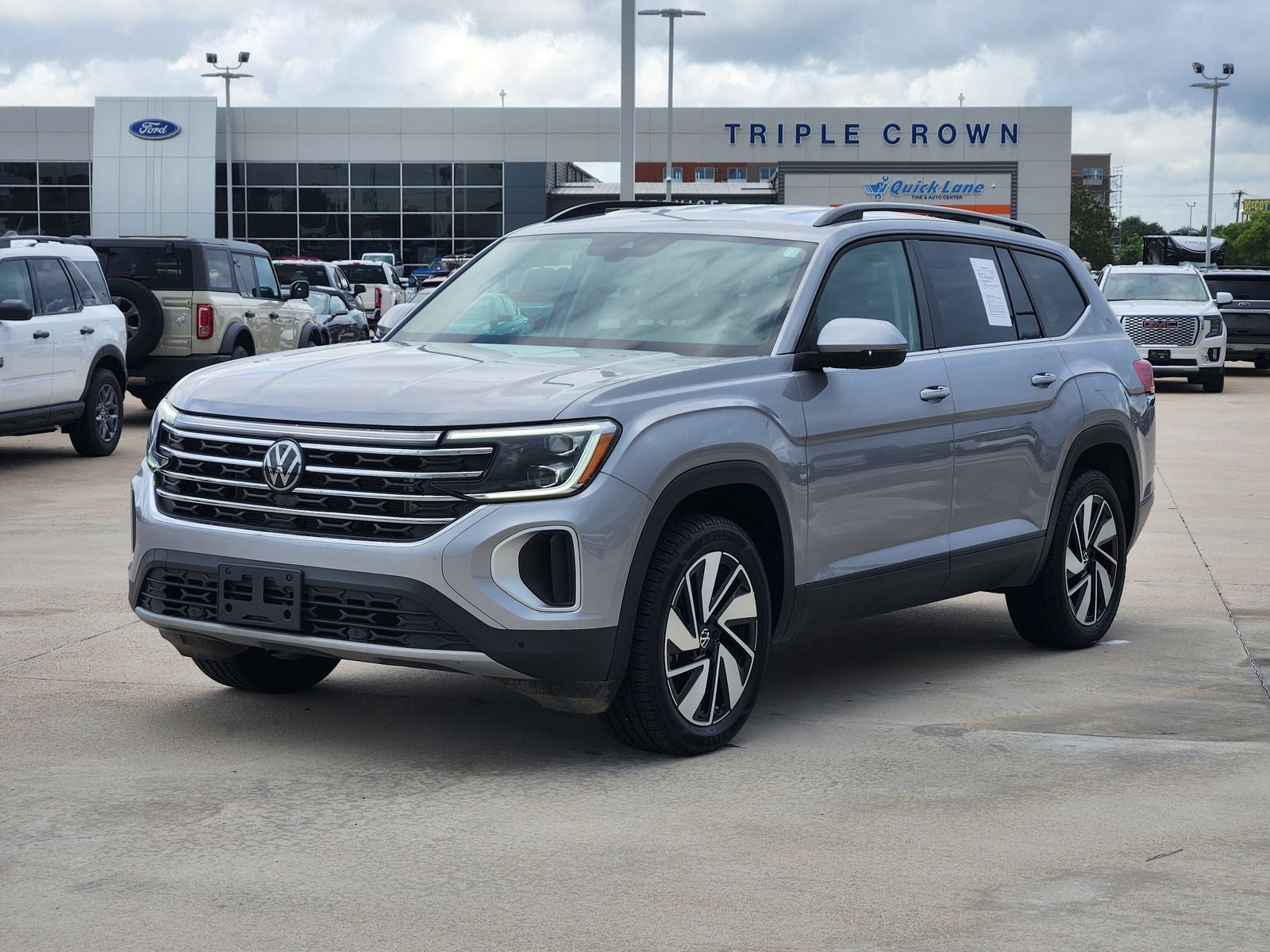 2025 Volkswagen Atlas 2.0T SE w/Technology