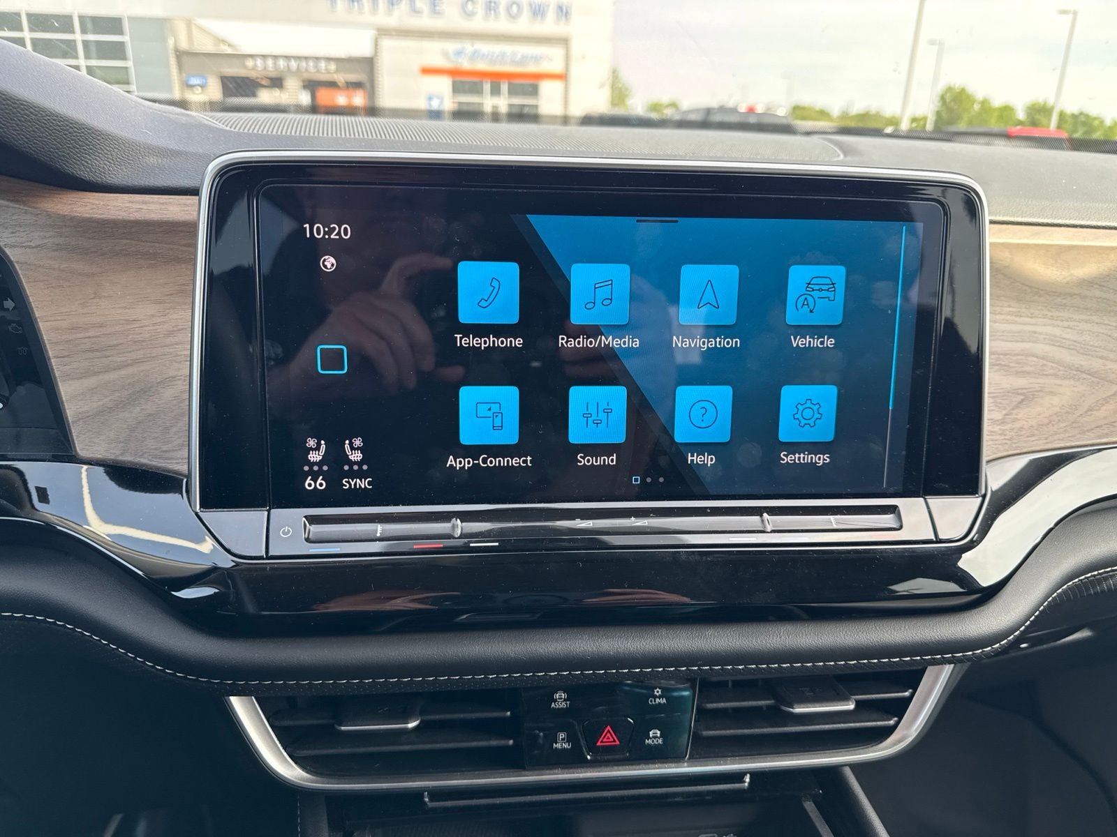 2024 Volkswagen Atlas 2.0T SE w/Technology